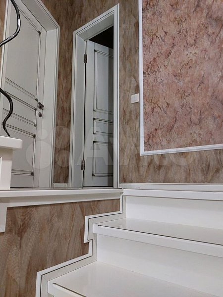 4-комн квартира, 107 м², р-н Российская ул (№126214)