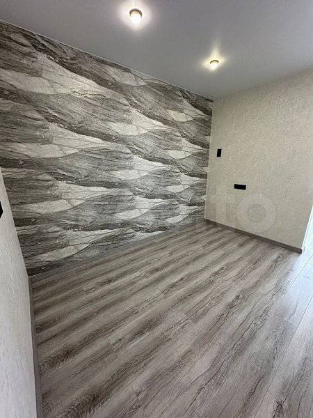2-комн квартира, 55.7 м², р-н Российская ул (№131599)
