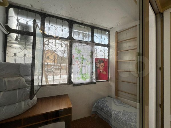 4-комн квартира, 74 м², р-н Российская ул (№125888)