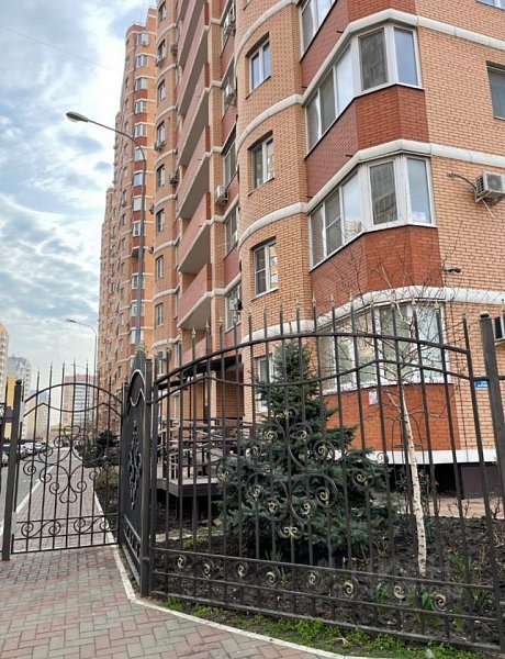 3-комн квартира, 95 м², р-н Фестивальный (№125556)