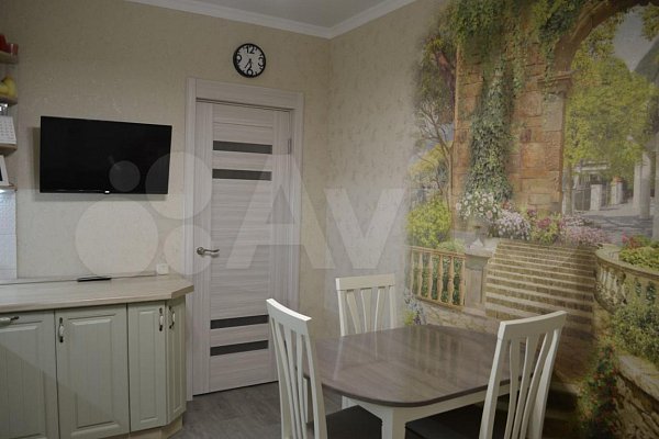 2-комн квартира, 65 м², р-н Петра Метальникова (№124439)