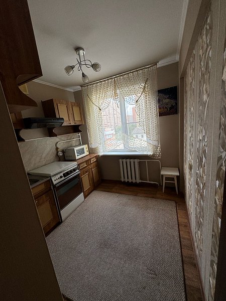 1-комн квартира, 30.2 м², р-н Центр (№130056)