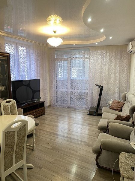 4-комн квартира, 115 м², р-н Российская ул (№125538)
