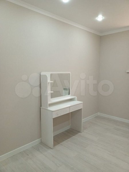 2-комн квартира, 66.7 м², р-н Российская ул (№128647)