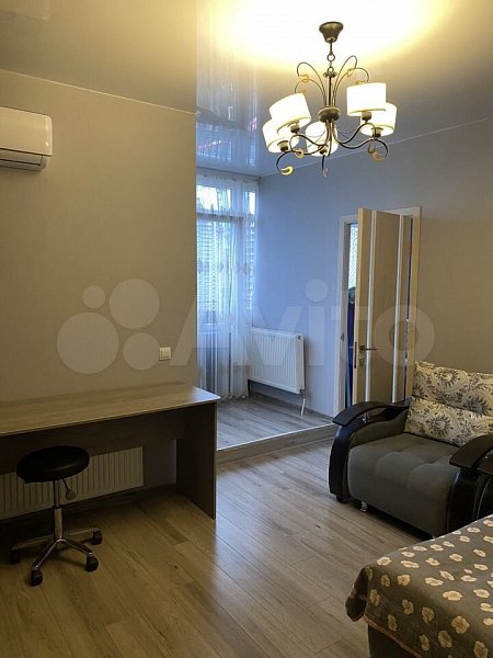 4-комн квартира, 115 м², р-н Российская ул (№125538)