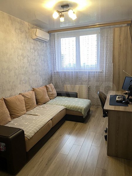 4-комн квартира, 115 м², р-н Российская ул (№125538)