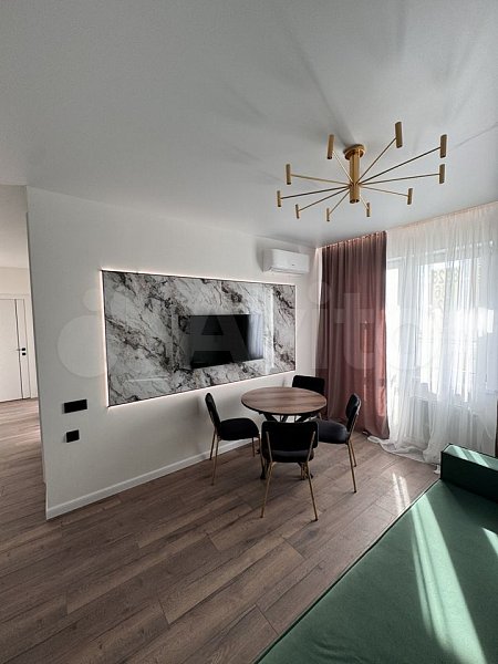 Продается 2-комн квартира, 54 м², р-н Центр, 