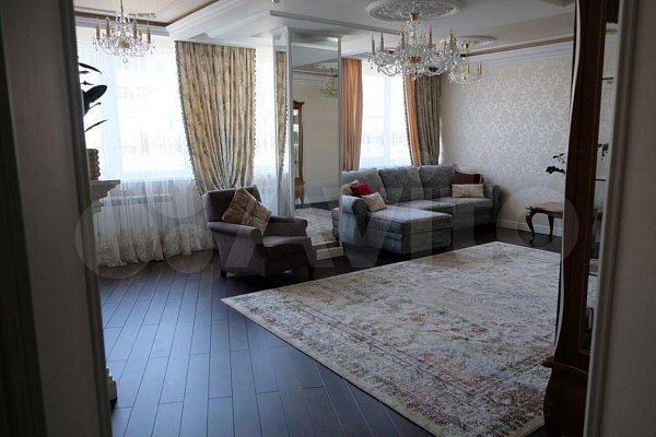 3-комн квартира, 130 м², р-н Центр (№124434)