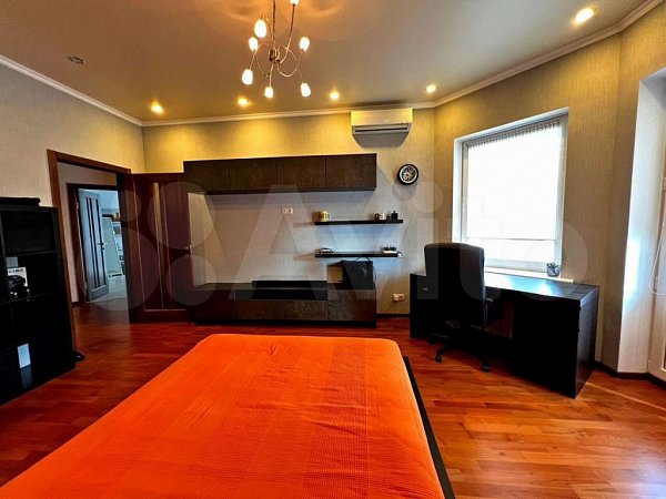 4-комн квартира, 296.7 м², р-н Фестивальный (№125024)