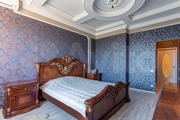 4-комн квартира, 255 м², р-н Фестивальный (№130137)