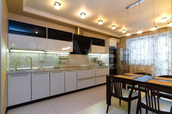 3-комн квартира, 105 м², р-н Фестивальный (№128418)