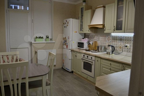 2-комн квартира, 65 м², р-н Петра Метальникова (№124439)