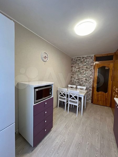 4-комн квартира, 74 м², р-н Российская ул (№125888)