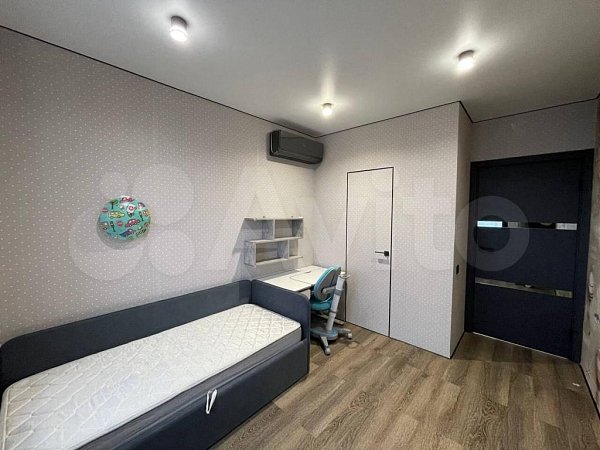 3-комн квартира, 72 м², р-н Гидростроителей (№130004)