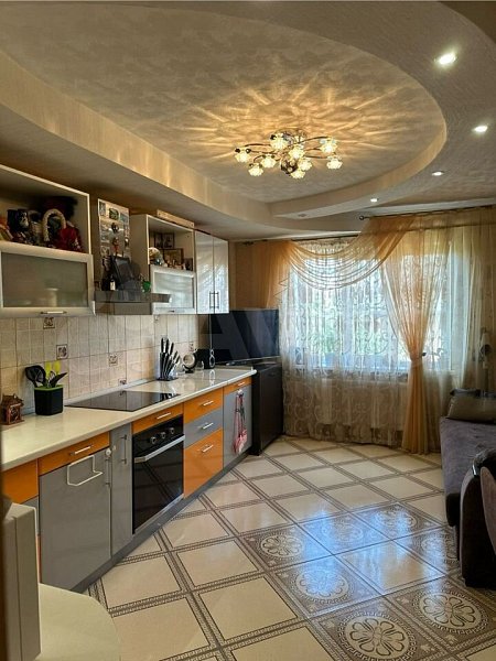 Продается 2-комн квартира, 59.3 м², р-н Комсомольский, 