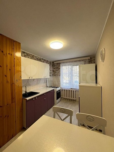 4-комн квартира, 74 м², р-н Российская ул (№125888)