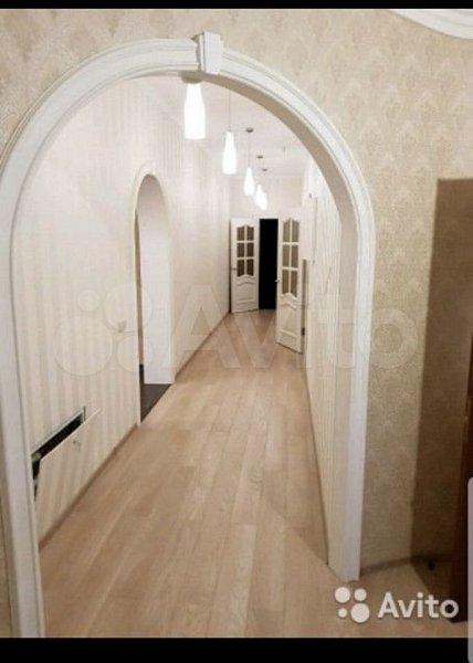 4-комн квартира, 178 м², р-н Западный обход (№123857)