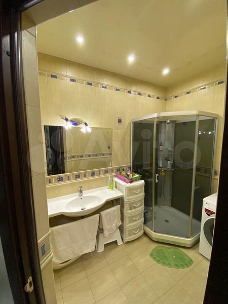 3-комн квартира, 116 м², р-н Российская ул (№123811)