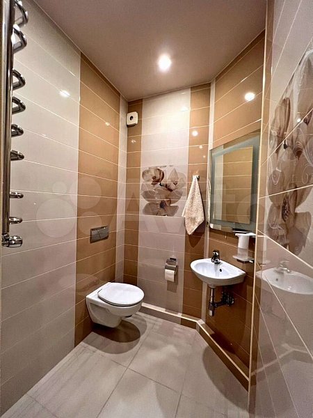 4-комн квартира, 296.7 м², р-н Фестивальный (№125024)