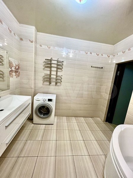 2-комн квартира, 82 м², р-н Российская ул (№124823)
