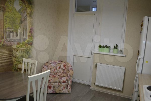 2-комн квартира, 65 м², р-н Петра Метальникова (№124439)