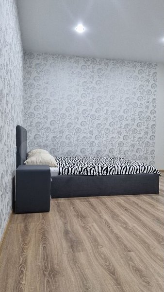 2-комн квартира, 79 м², р-н Центр (№129762)