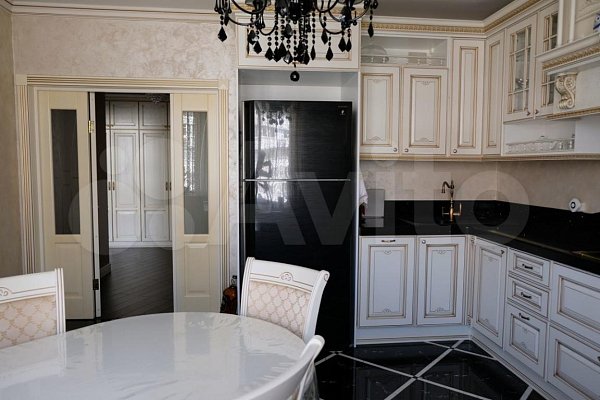 3-комн квартира, 130 м², р-н Центр (№124434)