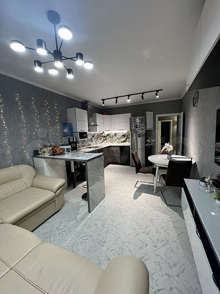 3-комн квартира, 96 м², р-н Гидростроителей (№126166)