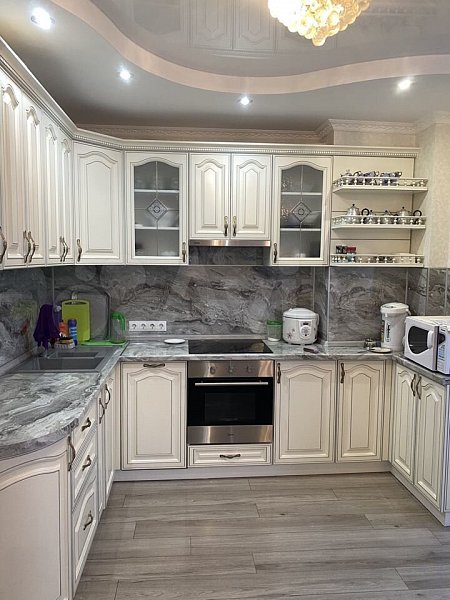 4-комн квартира, 115 м², р-н Российская ул (№125538)