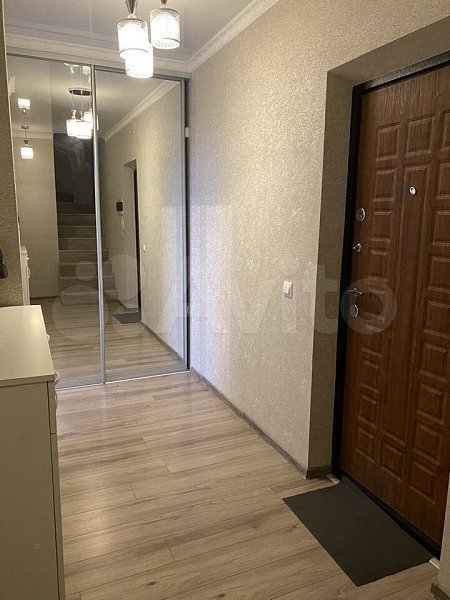4-комн квартира, 115 м², р-н Российская ул (№125538)
