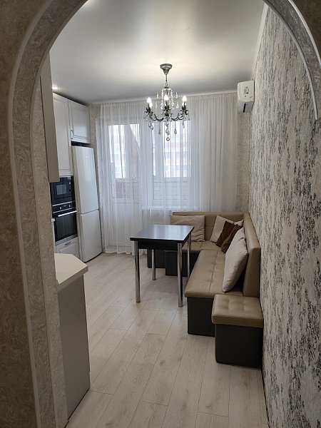 2-комн квартира, 74 м², р-н Гидростроителей (№125513)