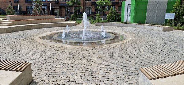 4-комн квартира, 95.5 м², р-н Российская ул (№124902)