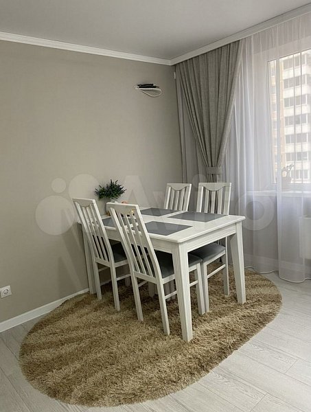 2-комн квартира, 60 м², р-н Российская ул (№126581)