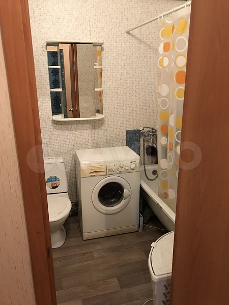 2-комн квартира, 66.5 м², р-н Российская ул (№124443)