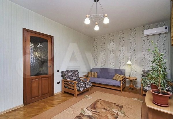 2-комн квартира, 75 м², р-н Российская ул (№130385)