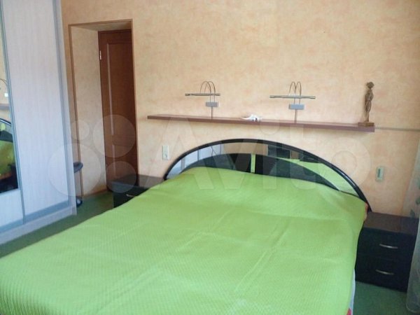 2-комн квартира, 65 м², р-н Российская ул (№128904)