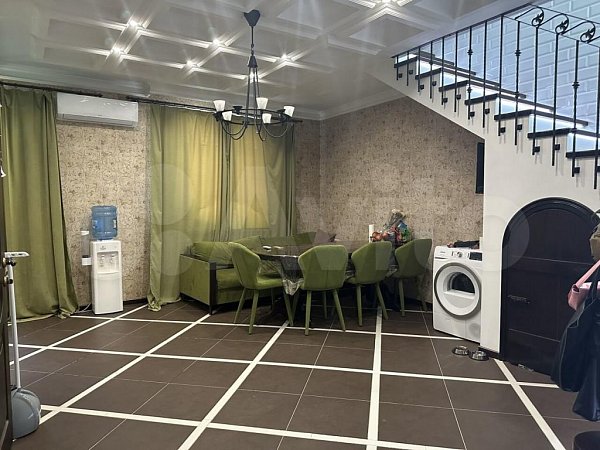 4-комн квартира, 178 м², р-н Западный обход (№123857)