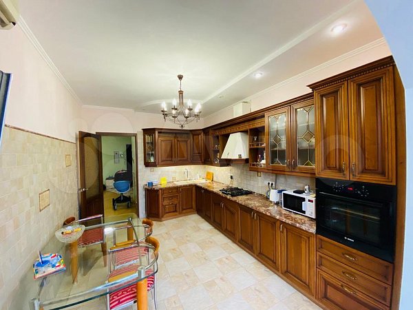 3-комн квартира, 116 м², р-н Российская ул (№123811)