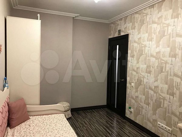 3-комн квартира, 83.9 м², р-н Российская ул (№124071)