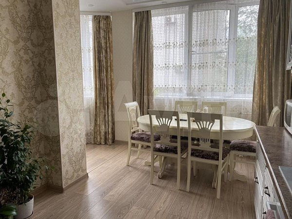 2-комн квартира, 66 м², р-н Центр (№129908)