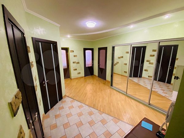 3-комн квартира, 116 м², р-н Российская ул (№123811)