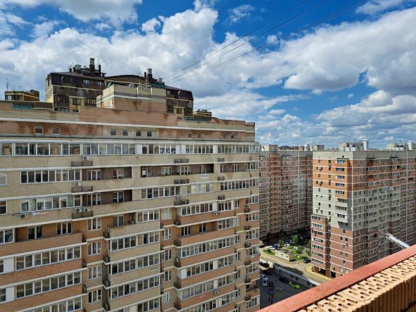 3-комн квартира, 100 м², р-н Гидростроителей (№129425)