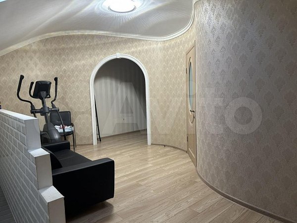 4-комн квартира, 178 м², р-н Западный обход (№123857)