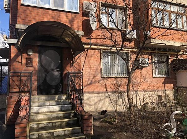 Продается 4-комн квартира, 106.5 м², р-н Центр, 