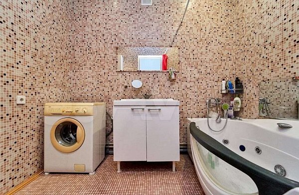 4-комн квартира, 160 м², р-н Российская ул (№128821)