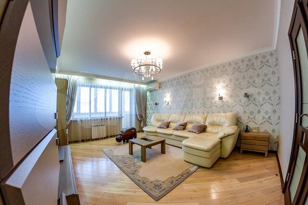 Продается 3-комн квартира, 105 м², р-н Фестивальный, 