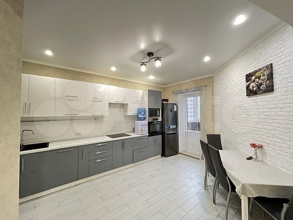 Продается 2-комн квартира, 59.9 м², р-н 40-лет Победы, 