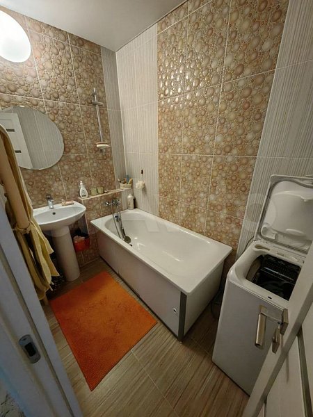 2-комн квартира, 59.5 м², р-н Российская ул (№129787)