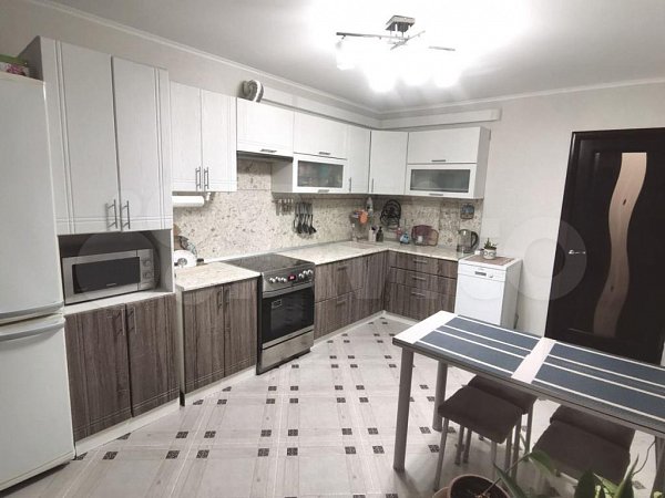 3-комн квартира, 74 м², р-н Комсомольский (№123943)