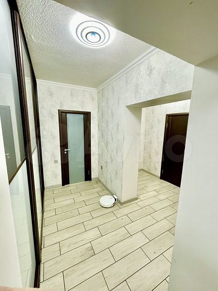 2-комн квартира, 82 м², р-н Российская ул (№124823)